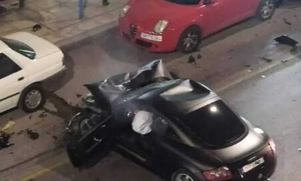 Θεσσαλονίκη: Αυτοκίνητο έπεσε πάνω σε άλλα και ντελαπάρισε – Ένας τραυματίας